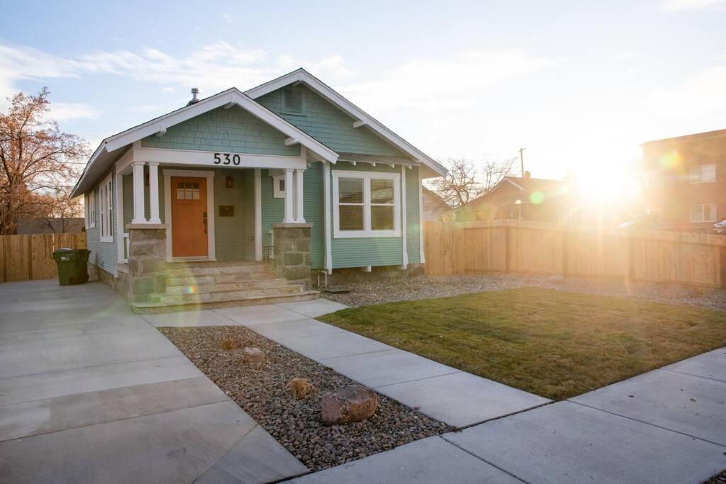 Reno'S Biggest Little House - Cozy Home Theatre Esterno foto
